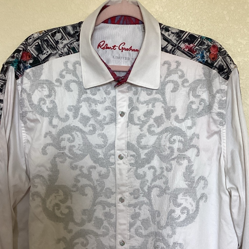 Robert Graham Limited Edition White and Gray Patterned Men's Shirt